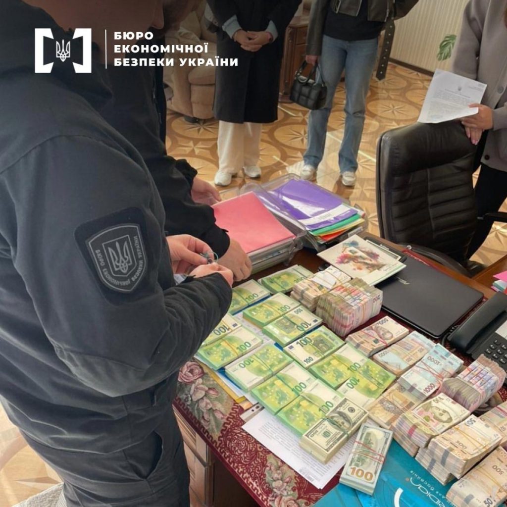 Ухилялась від сплати податків за продаж колекційних монет